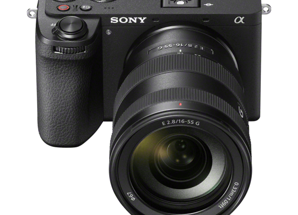 SONY、APS-Cサイズミラーレスカメラ「α6700」を発売