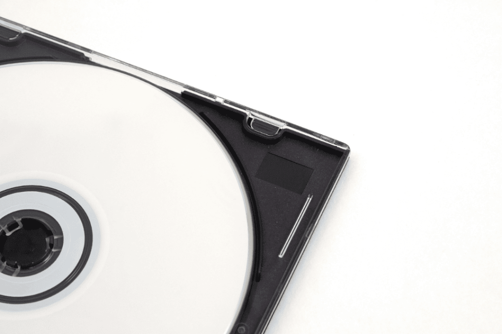 MacBookでCDやDVDを再生するために知っておくべきこと