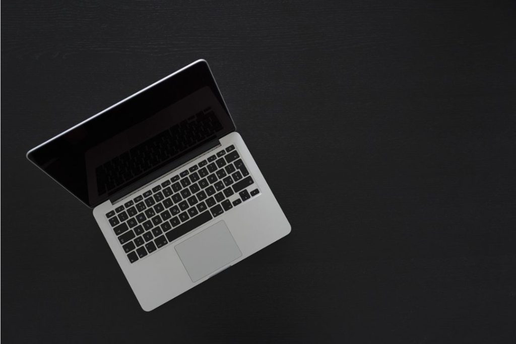 Macbook Pro シルバー