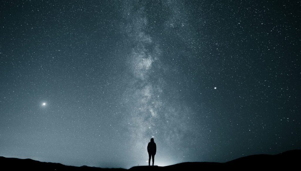 星空撮影におすすめのカメラ10選！初心者〜中級者向けの選び方と設定のコツ