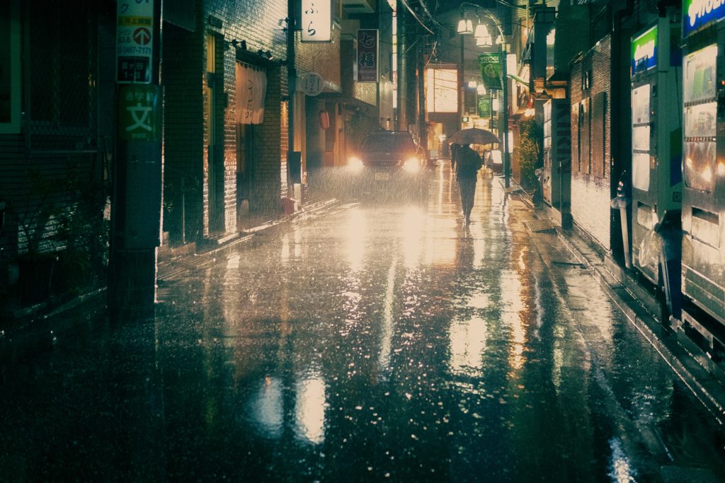 雨の日の撮影のコツ!注意点・シャッタースピード・設定を解説